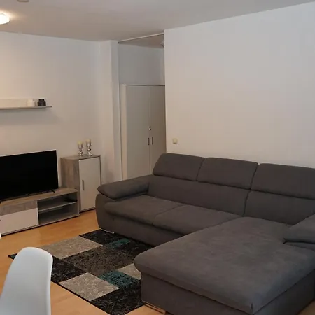 Appartement Mit Balkon