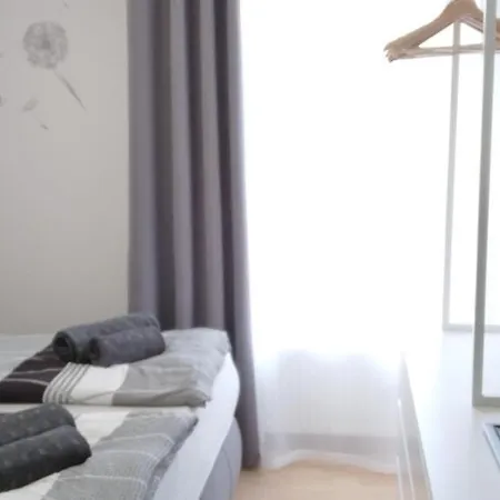 Mit Balkon