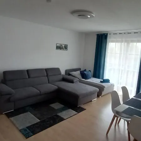 Mit Balkon Apartman *