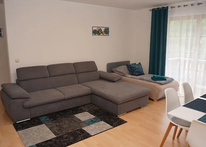 Appartement Mit Balkon